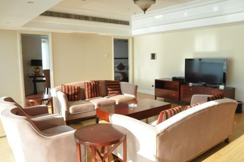 Qingdao Jinshan We+ Holiday Apartment ?wusi Square?