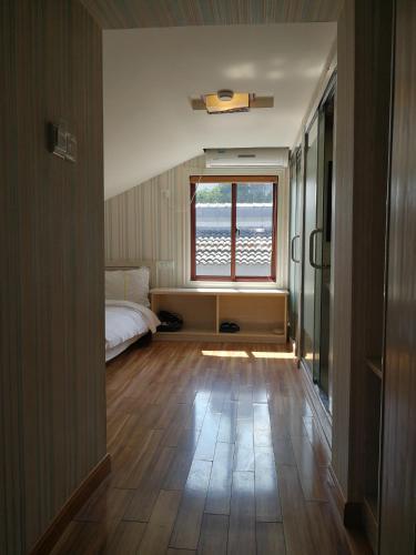 Hangzhou Xihu Qinghe Hostel
