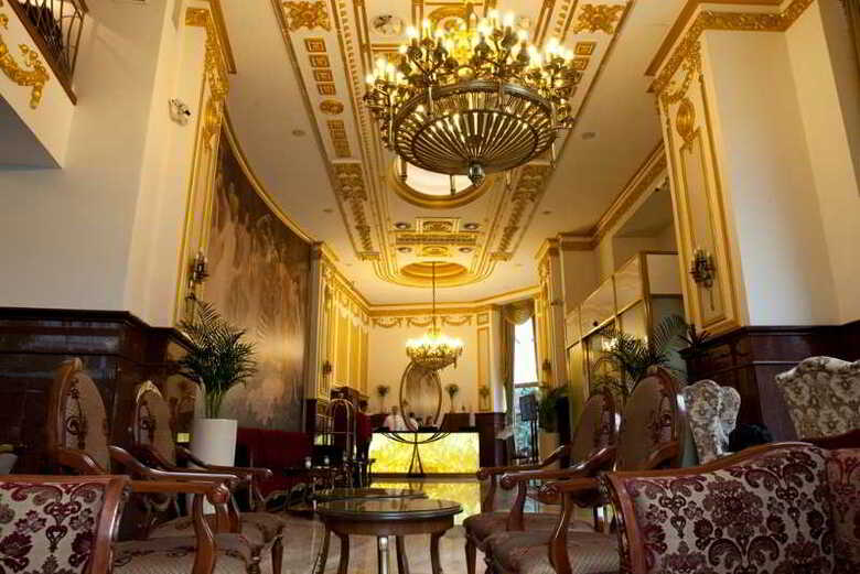 Moskva Hotel