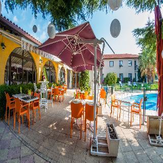 Ariane Hotel