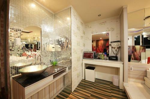 Motel J Boutique Hotel [mg Stay]