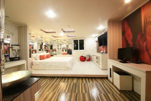 Motel J Boutique Hotel [mg Stay]