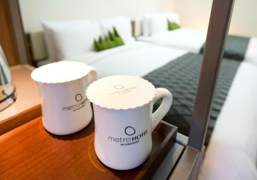 Metro Hotel Myeongdong