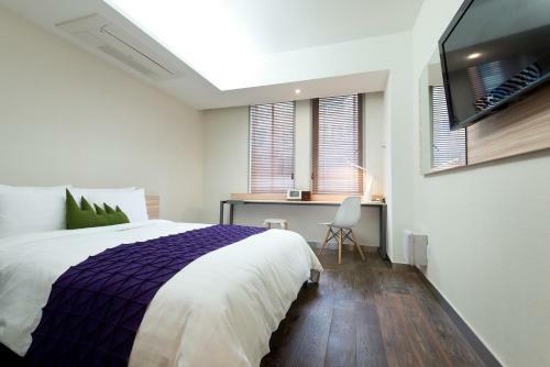 Metro Hotel Myeongdong
