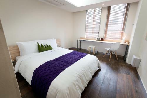 Metro Hotel Myeongdong