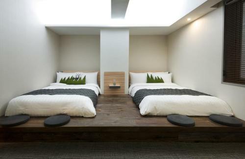 Metro Hotel Myeongdong