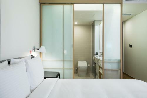 Golden Tulip M Hotel