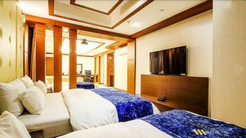 Hotel Charlot Castle