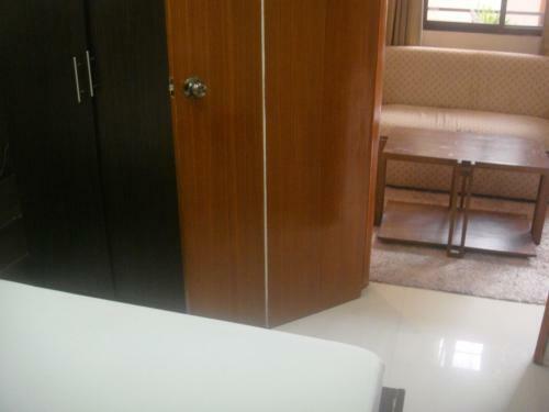 Hidden Pearl Hotel (janus Luxury Suites)