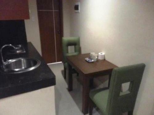Hidden Pearl Hotel (janus Luxury Suites)