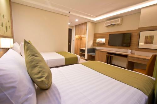 Crown Regency Hotel Makati
