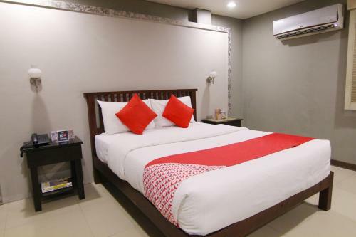 Artina Suites Hotel