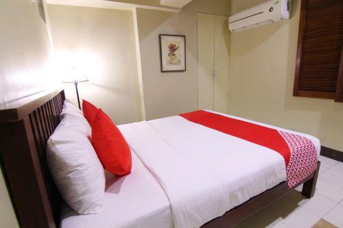 Artina Suites Hotel