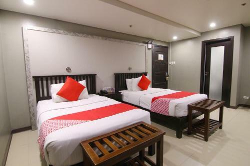 Artina Suites Hotel