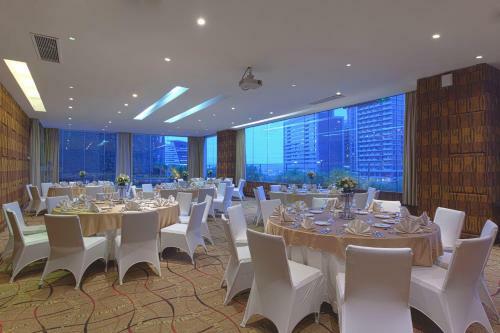 Acacia Hotel Manila