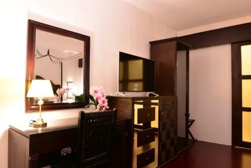 Boracay Summer Palace Hotel