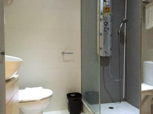 Homy Hotel Central