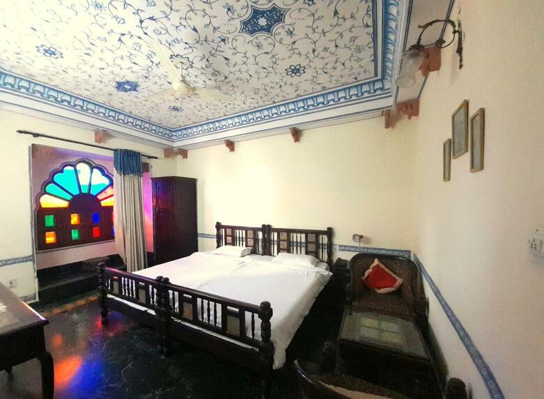 Hotel Sajjan Niwas
