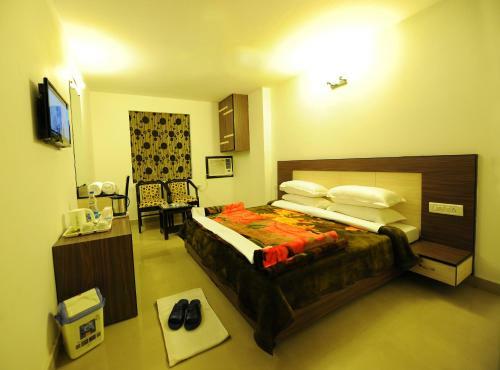 Hotel Hkj Residency