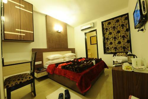 Hotel Hkj Residency