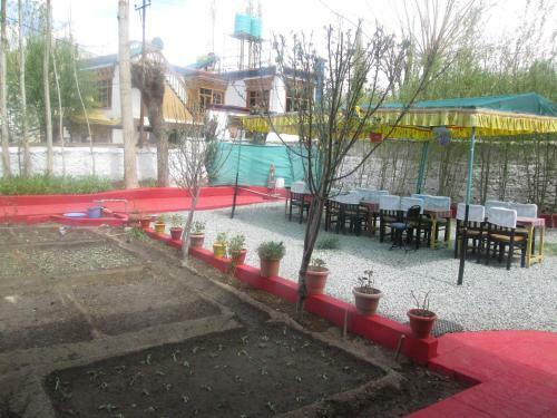 Hostal New Moon Guest House