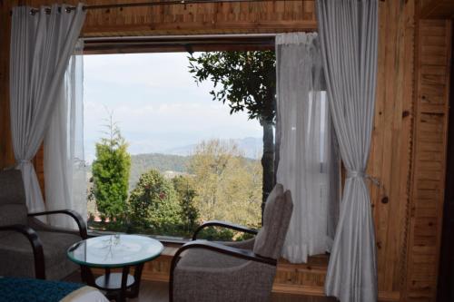 Hotel Ojaswi Himalayan Resort