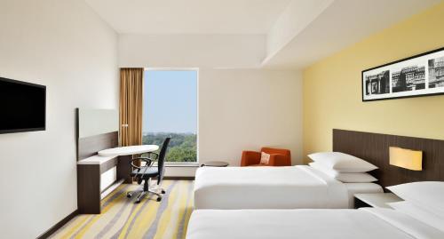 Hotel Holiday Inn Express Ahmedabad Ashram Road