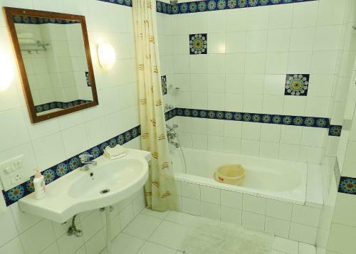 Hotel Arya Niwas