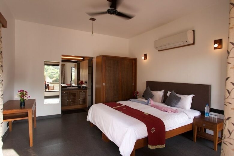 Hotel Dunhill Beach Resort