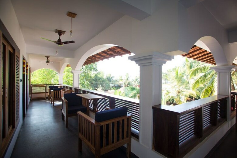 Hotel Dunhill Beach Resort