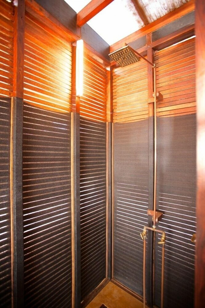 Hotel Dunhill Beach Resort