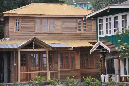 Hotel Lilly's Valley Resort