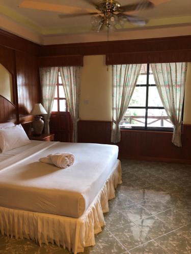 Hotel Koh Chang Lagoon Resort