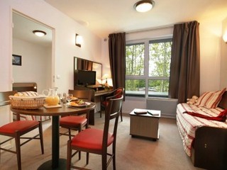 Hotel Comfort Suites Annecy Seynod