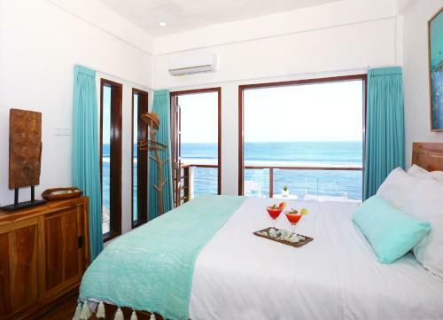 Hostal Bale Bingin Beachfront Stay