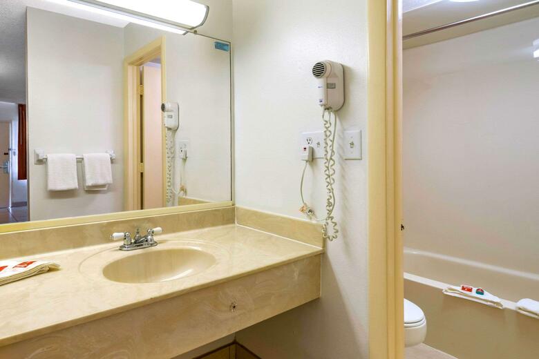 Motel Econo Lodge North