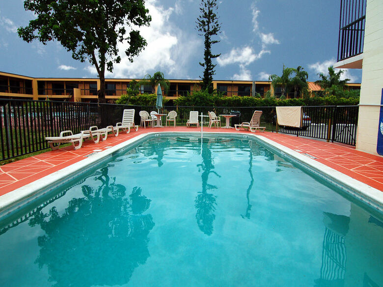 Motel Econo Lodge North