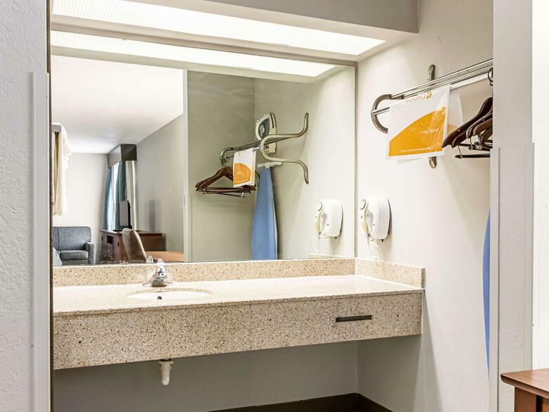 Hotel Econo Lodge