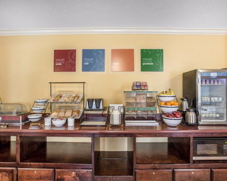 Hotel Comfort Inn & Suites
