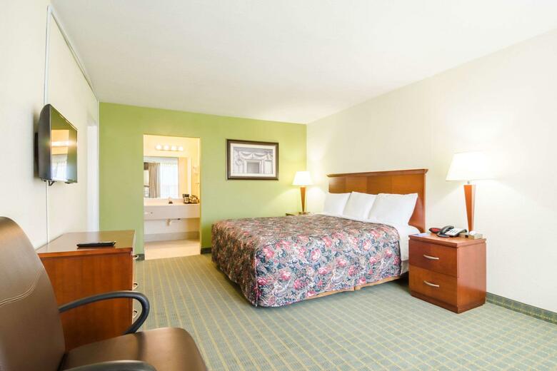 Hotel Quality Inn & Suites