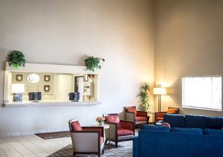 Hotel Comfort Suites