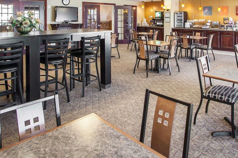 Hotel Comfort Suites