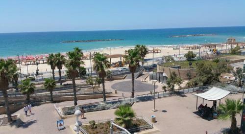 Hostal Bougrashov Beach Dreams
