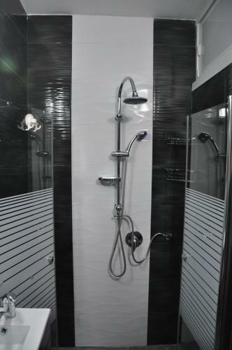 Isramax Jerusalem Apartment In Bat-yam