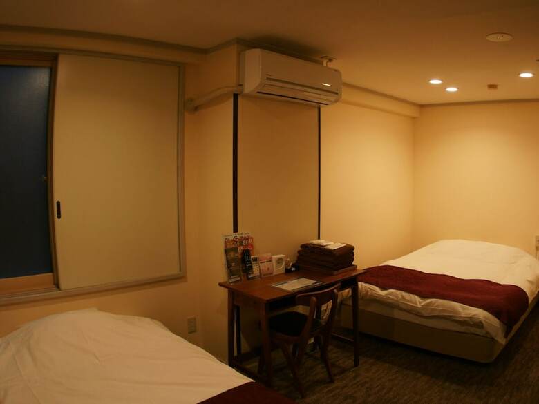 Kanazawa Station Hotel