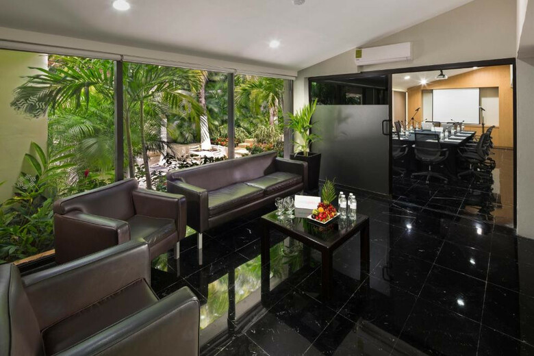Hotel Oasis Smart
