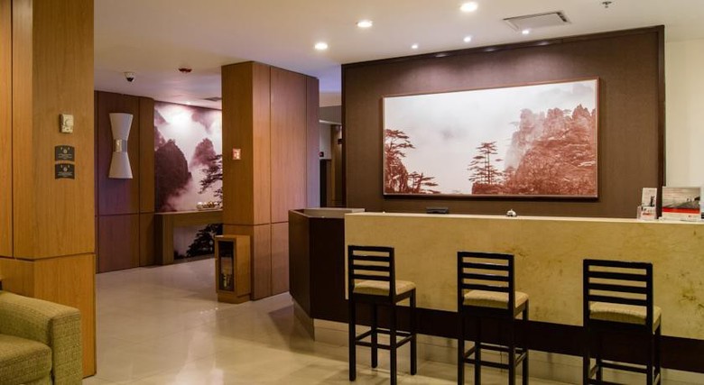 Hotel Staybridge Suites Guadalajara Expo