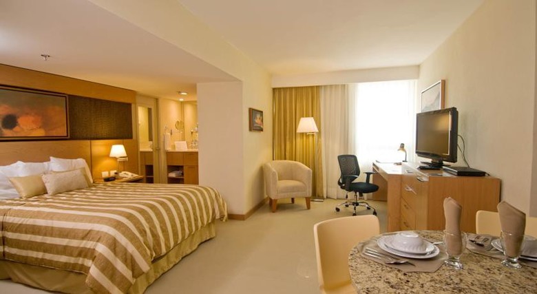 Hotel Staybridge Suites Guadalajara Expo
