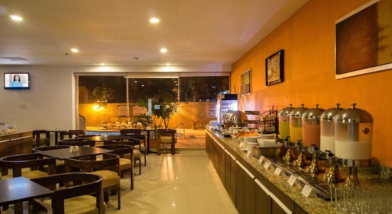 Hotel Staybridge Suites Guadalajara Expo