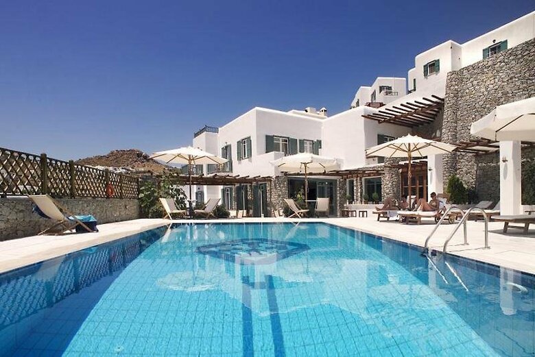Pelican Bay Art Hotel